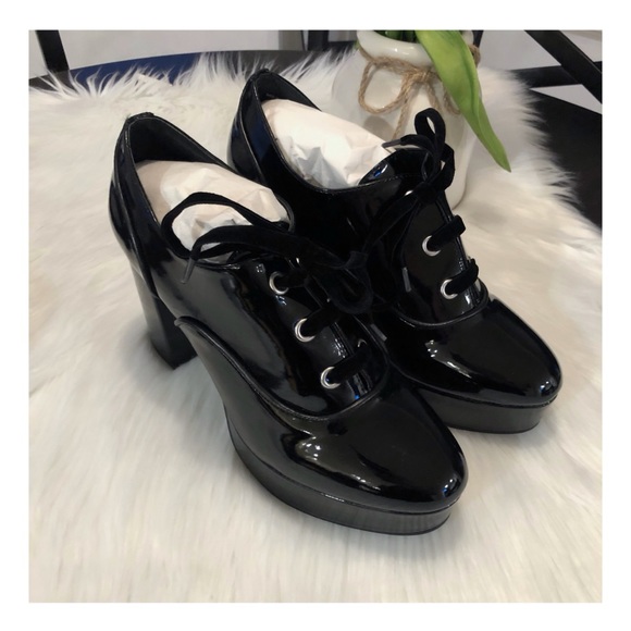 Patent Lace-Up Pump NIB Chinese Laundry - Picture 5 of 7